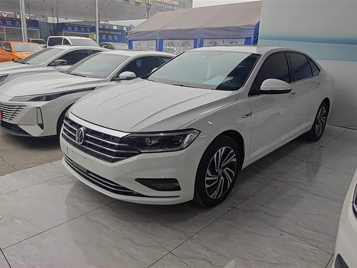 Фото 1 - Volkswagen Sagitar L