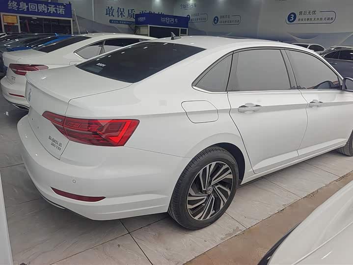 Фото 3 - Volkswagen Sagitar L