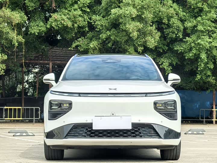 Фото 2 - XPeng G9