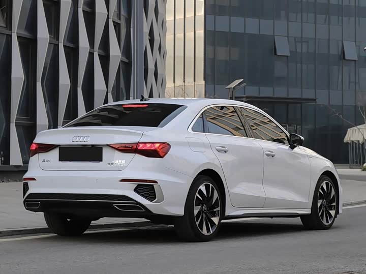 Фото 7 - Audi A3