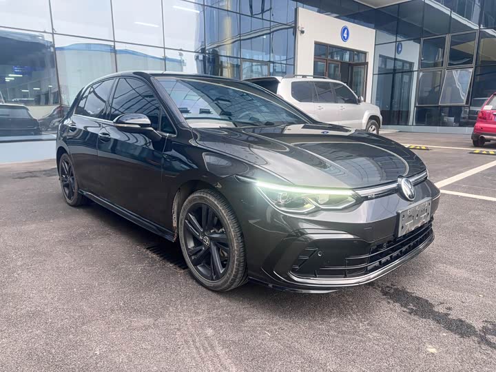 Фото 3 - Volkswagen Golf