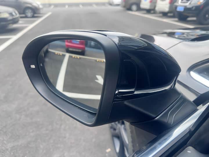 Фото 6 - Volkswagen Golf