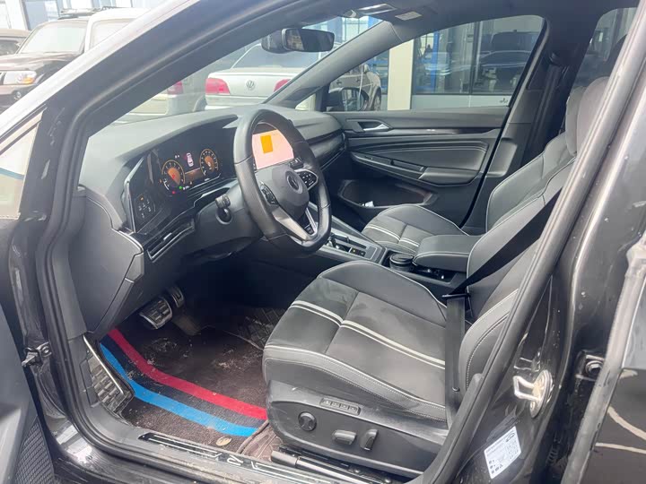 Фото 7 - Volkswagen Golf