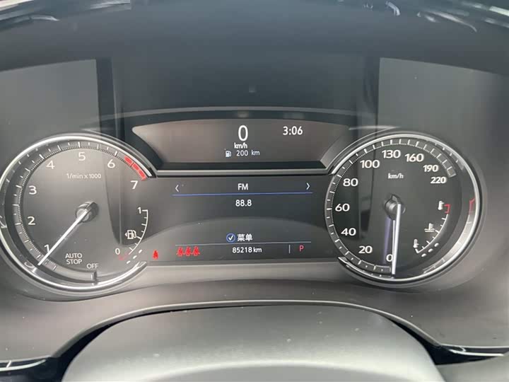 Фото 6 - Cadillac XT5