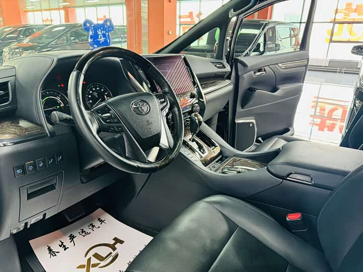 Фото 4 - Toyota Alphard