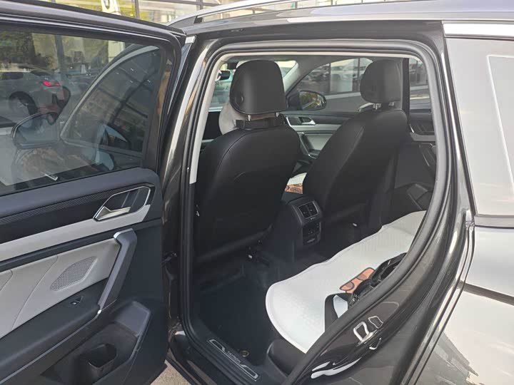 Фото 5 - Volkswagen Tayron