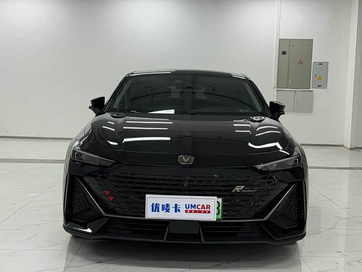 Фото 2 - Changan UNI-V Hybrid