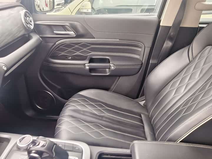 Фото 4 - Tank 300