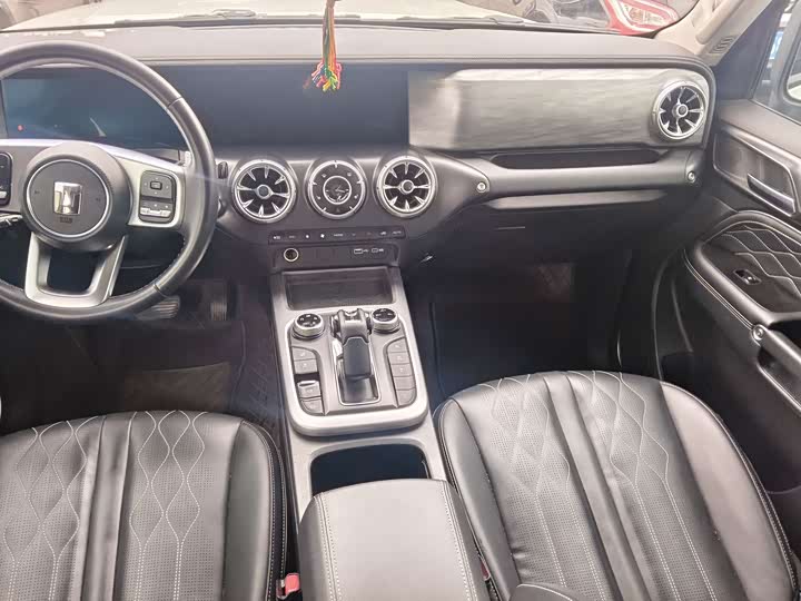 Фото 9 - Tank 300