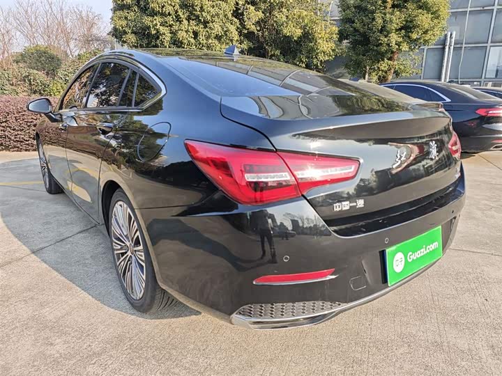 Фото 5 - Hongqi H5