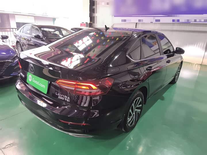 Фото 7 - Volkswagen Lavida