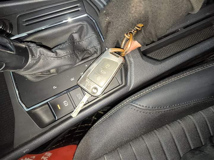 Фото 9 - Volkswagen Lavida