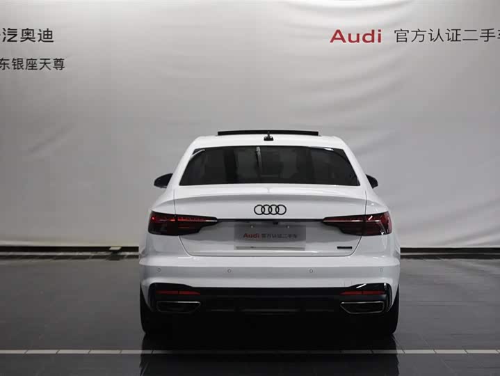 Фото 6 - Audi A4L