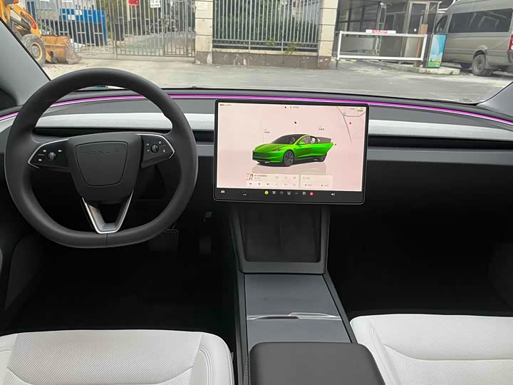 Фото 7 - Tesla Model 3