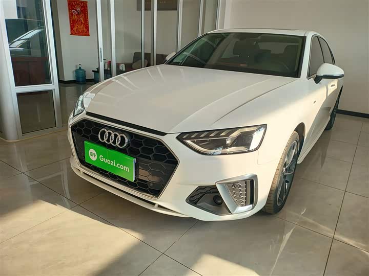 Фото 1 - Audi A4L