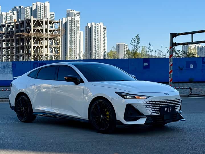 Фото 3 - Changan UNI-V