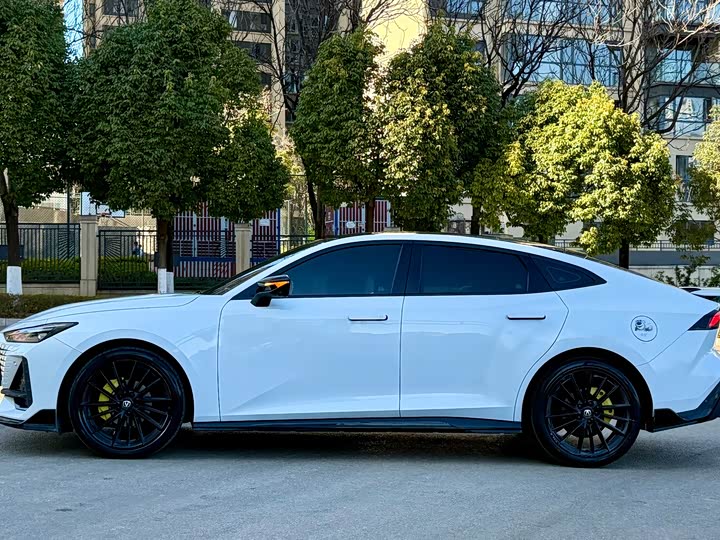 Фото 6 - Changan UNI-V