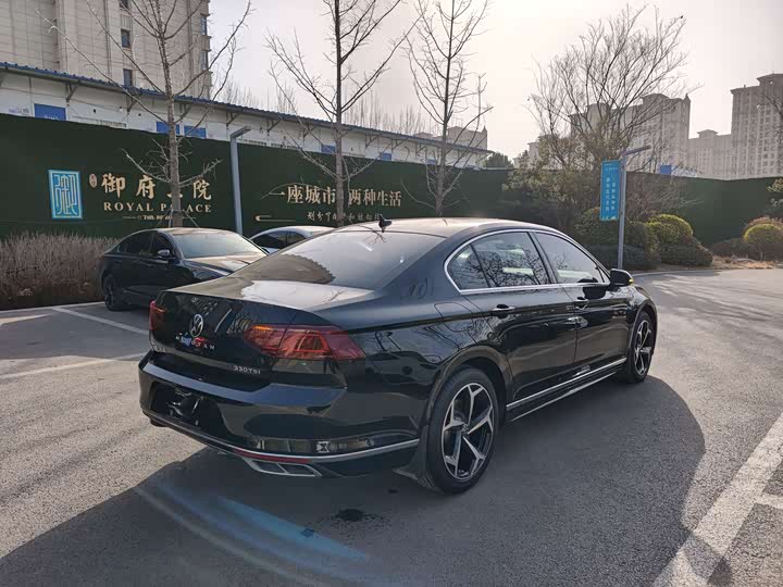 Фото 5 - Volkswagen Magotan