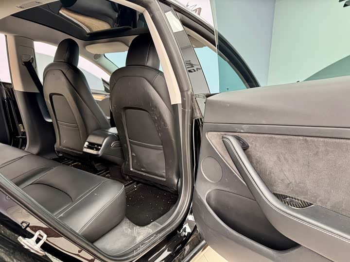 Фото 9 - Tesla Model 3