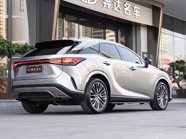 Фото 3 - Lexus RX