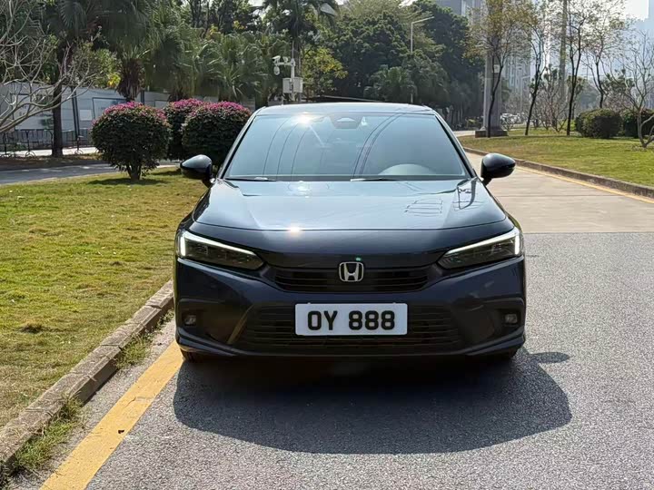 Фото 2 - Honda Civic