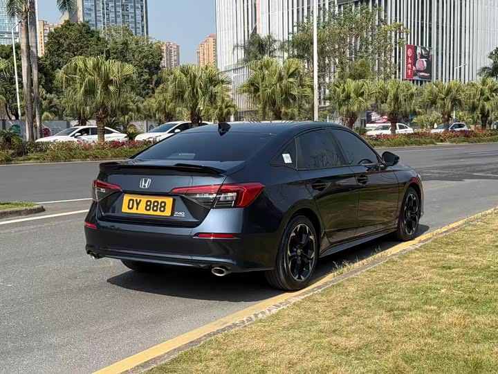 Фото 7 - Honda Civic