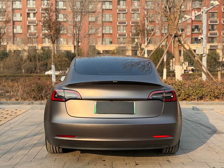 Фото 6 - Tesla Model 3