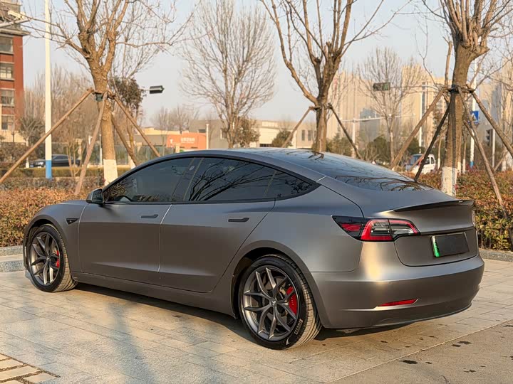 Фото 7 - Tesla Model 3