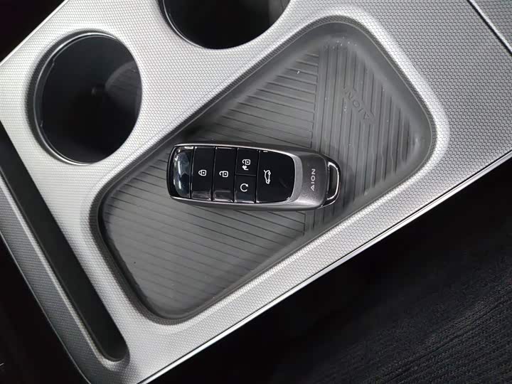 Фото 9 - GAC Aion Y