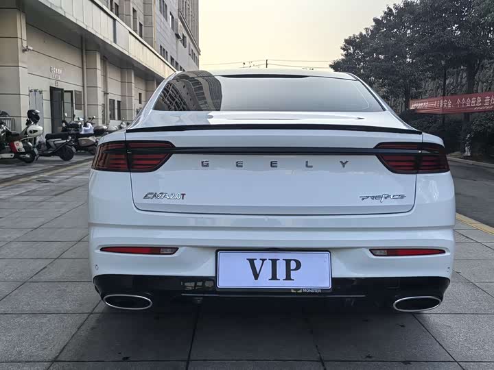 Фото 6 - Geely Preface