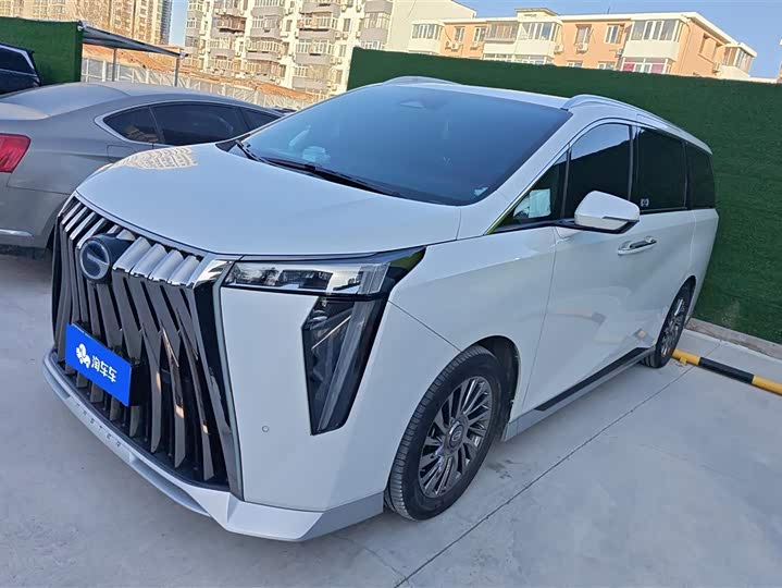 Фото 1 - GAC Trumpchi M8