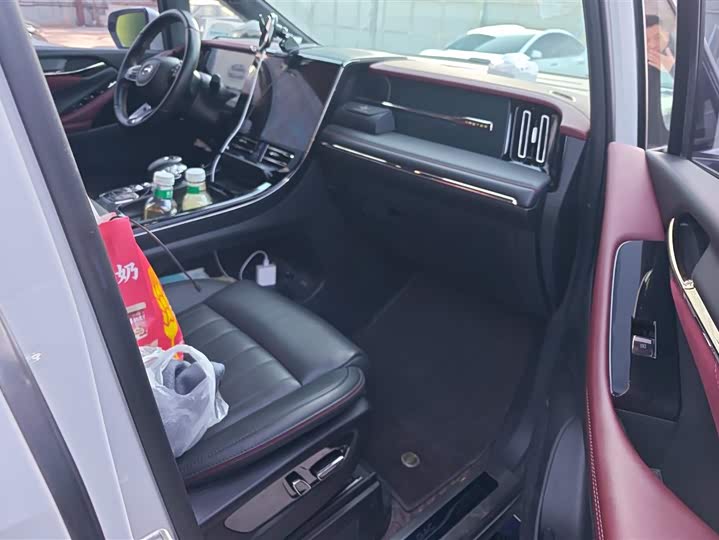 Фото 8 - GAC Trumpchi M8