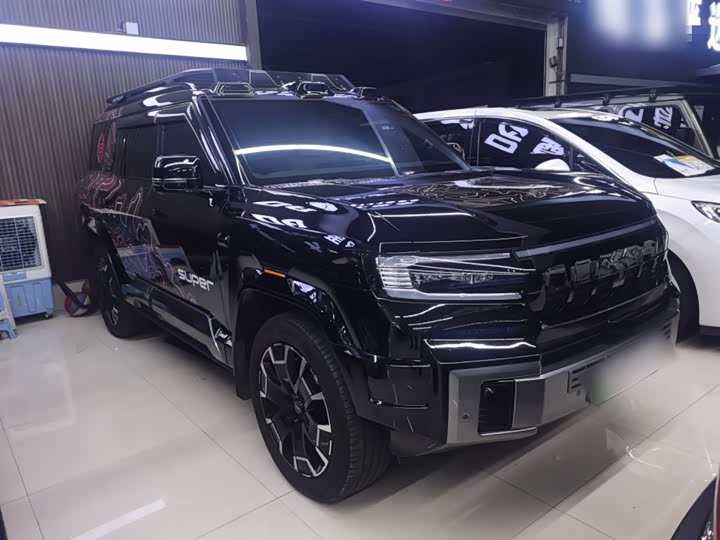 Фото 4 - BYD FangChengBao Leopard 8