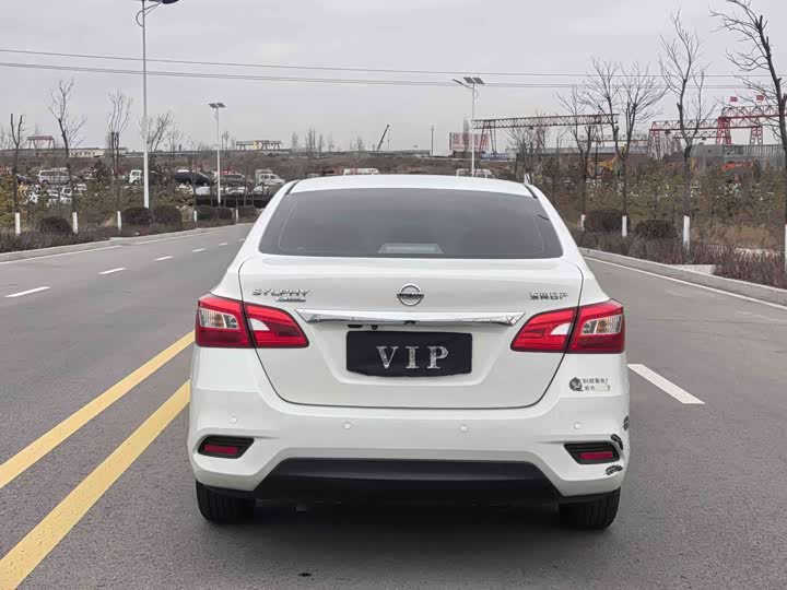 Фото 7 - Nissan Sylphy