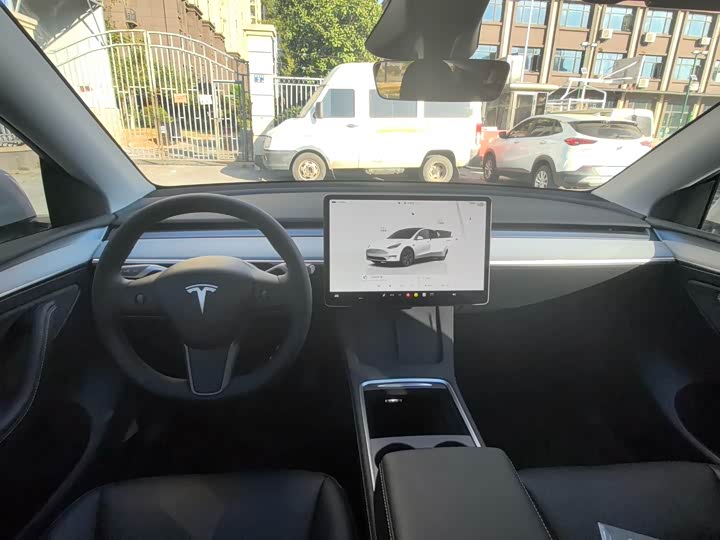 Фото 5 - Tesla Model Y