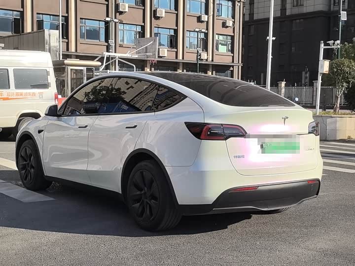 Фото 7 - Tesla Model Y