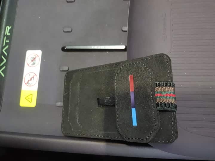 Фото 9 - Avatr 06