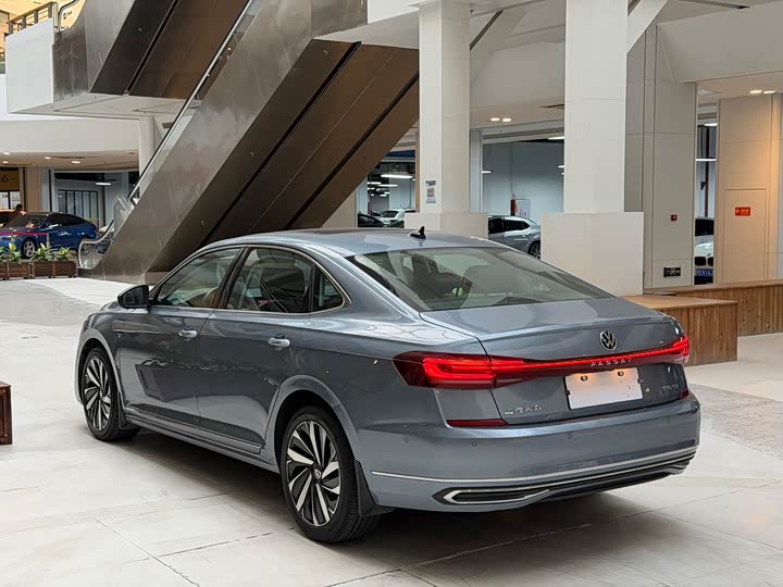 Фото 4 - Volkswagen Passat