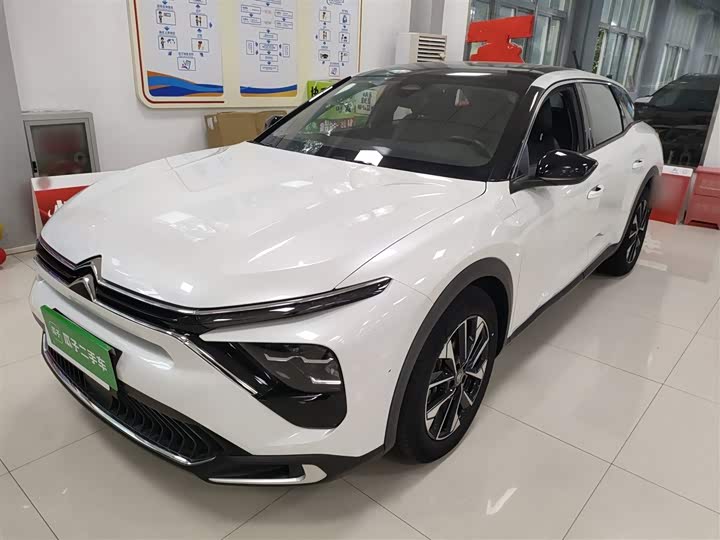 Фото 2 - Citroen C5 X