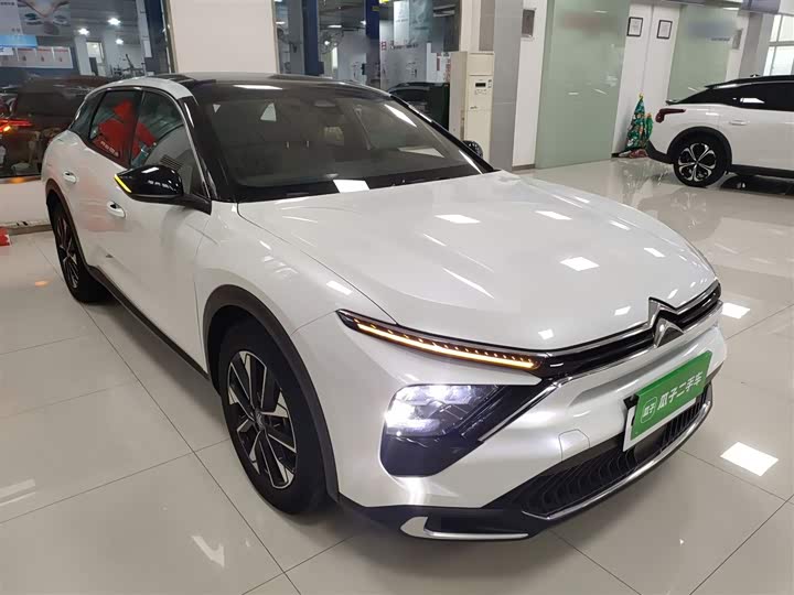 Фото 4 - Citroen C5 X