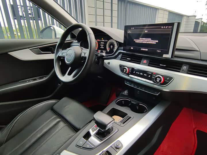 Фото 7 - Audi A4L