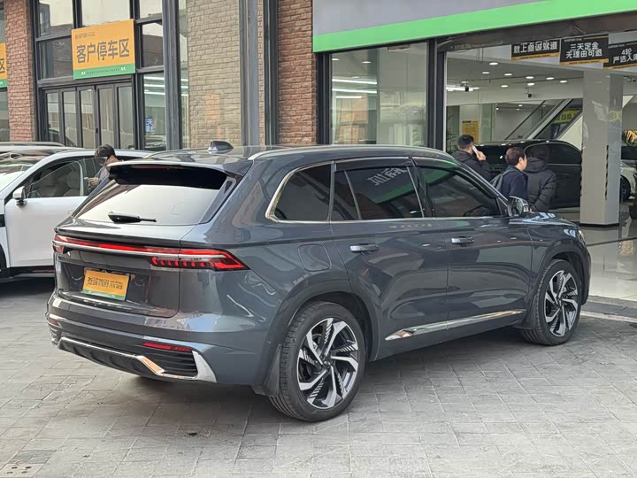 Фото 7 - Geely Monjaro