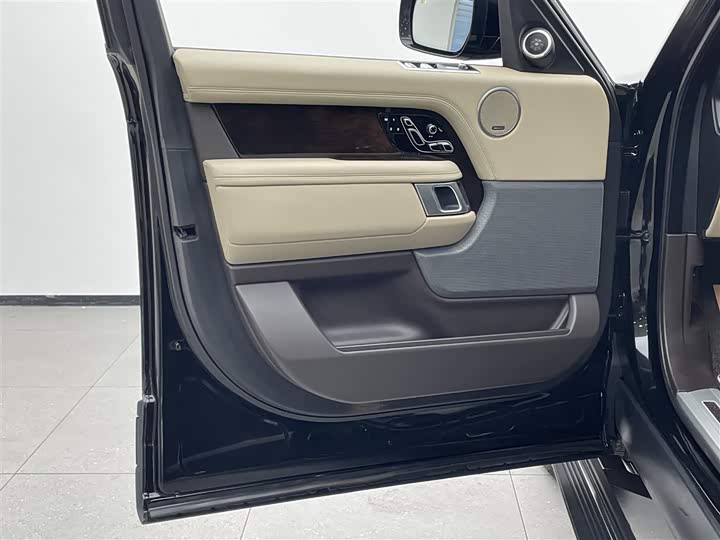 Фото 9 - Land Rover Range Rover