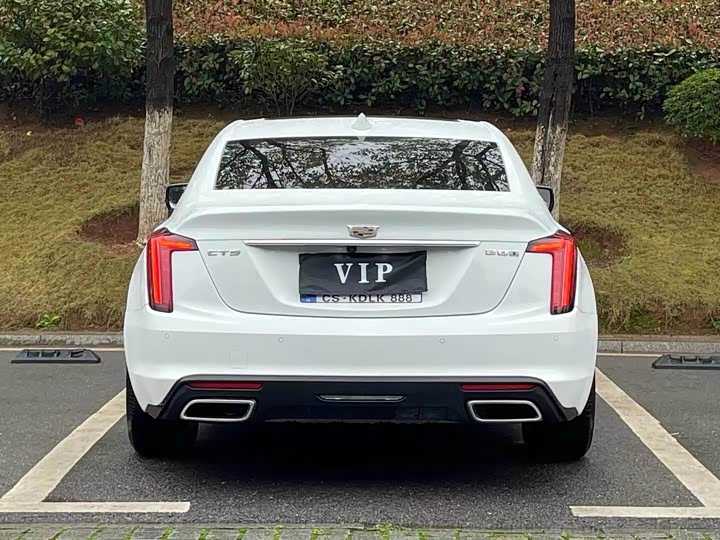 Фото 8 - Cadillac CT5