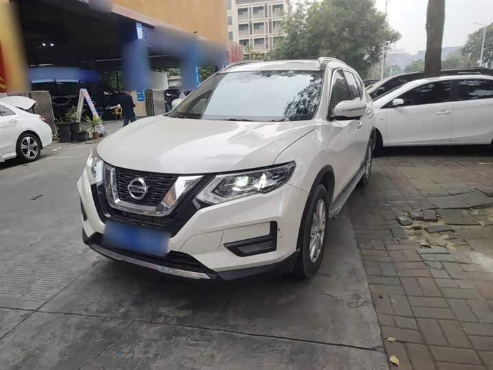 Фото 2 - Nissan X-Trail