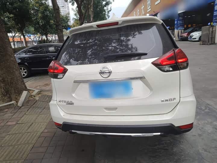 Фото 6 - Nissan X-Trail