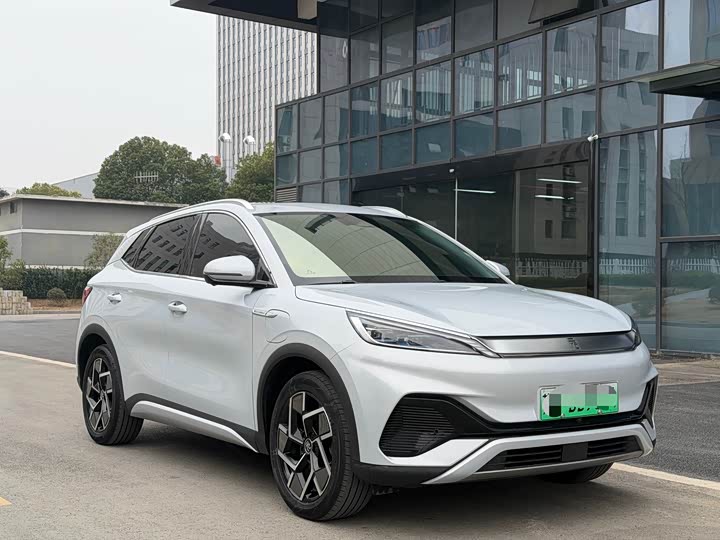 Фото 3 - BYD Yuan Plus