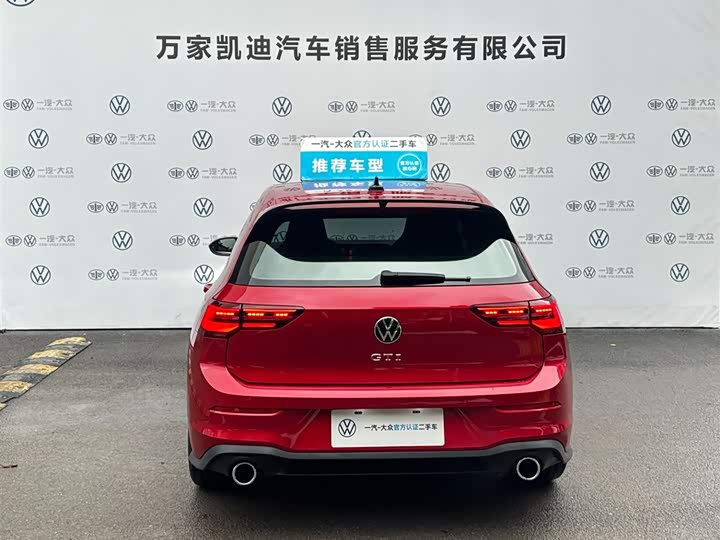 Фото 6 - Volkswagen Golf GTI