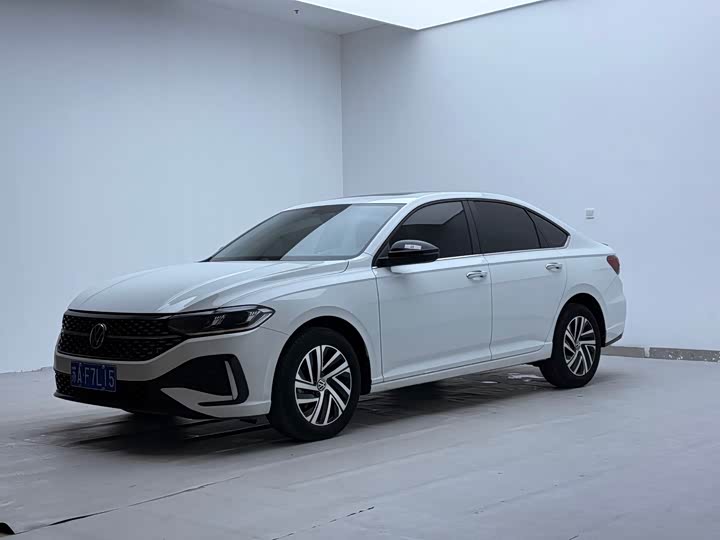 Фото 1 - Volkswagen Lavida