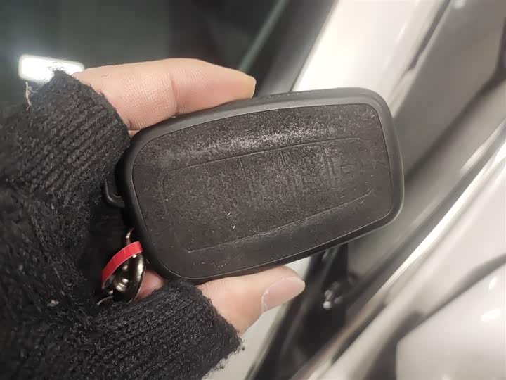 Фото 9 - Toyota Camry